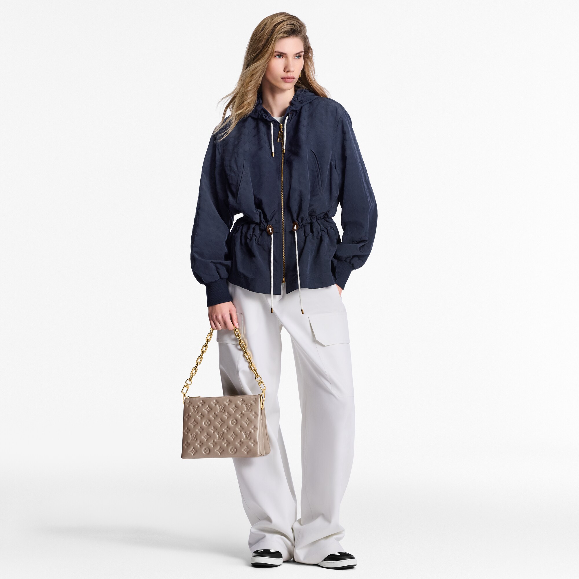 Wasserabweisender Parka mit Monogram-Motiv  Damen Ready to Wear Mäntel und Jacken | LOUIS VUITTON (Zoom)