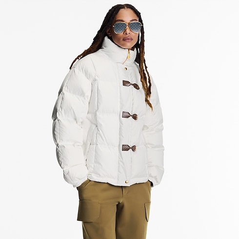 Wattierte Pufferjacke mit Monogram-Akzenten Damen Ready to Wear Mäntel und Jacken | LOUIS VUITTON (Zoom)