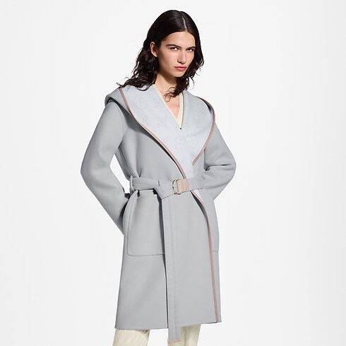 Wickelmantel mit Kapuze und Signatur Damen Ready to Wear Mäntel und Jacken | LOUIS VUITTON (Zoom)