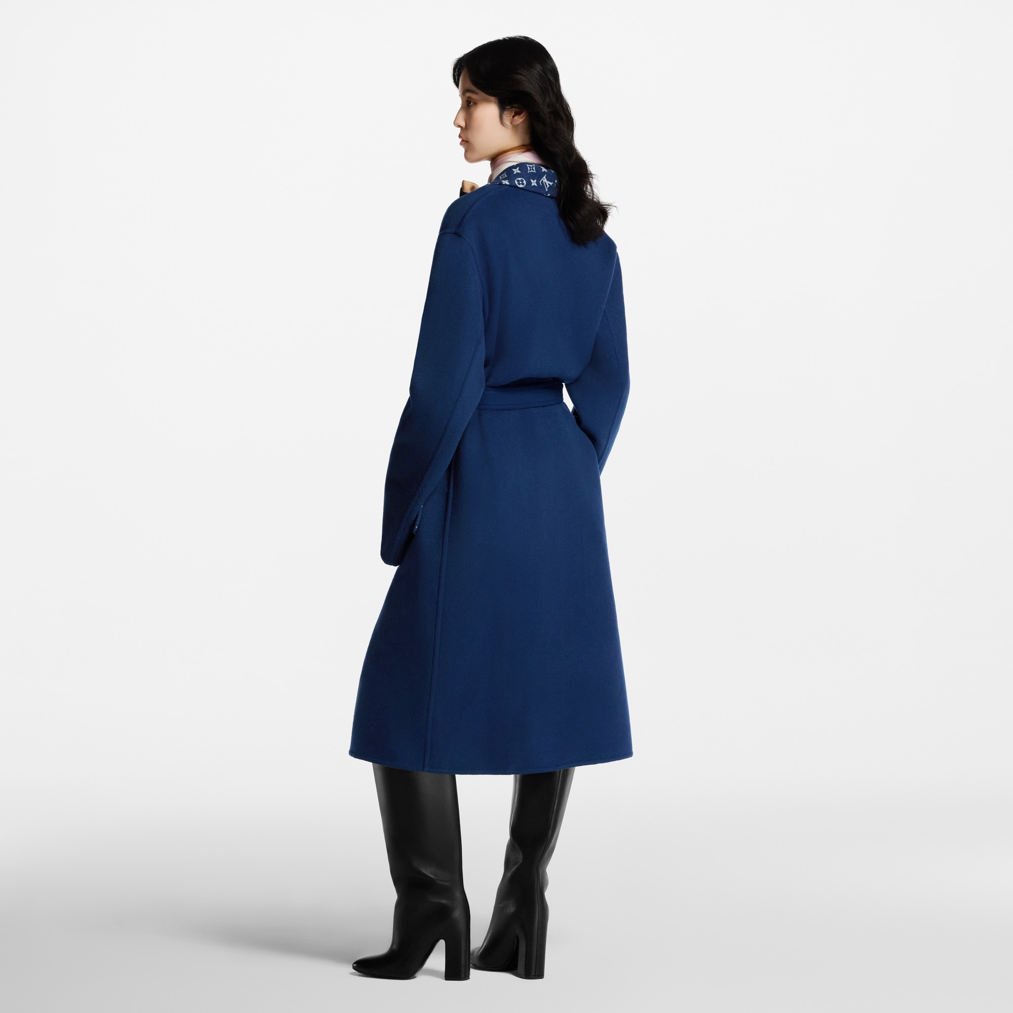 Wickelmantel mit Signatur  Damen Ready to Wear Mäntel und Jacken | LOUIS VUITTON (Zoom)