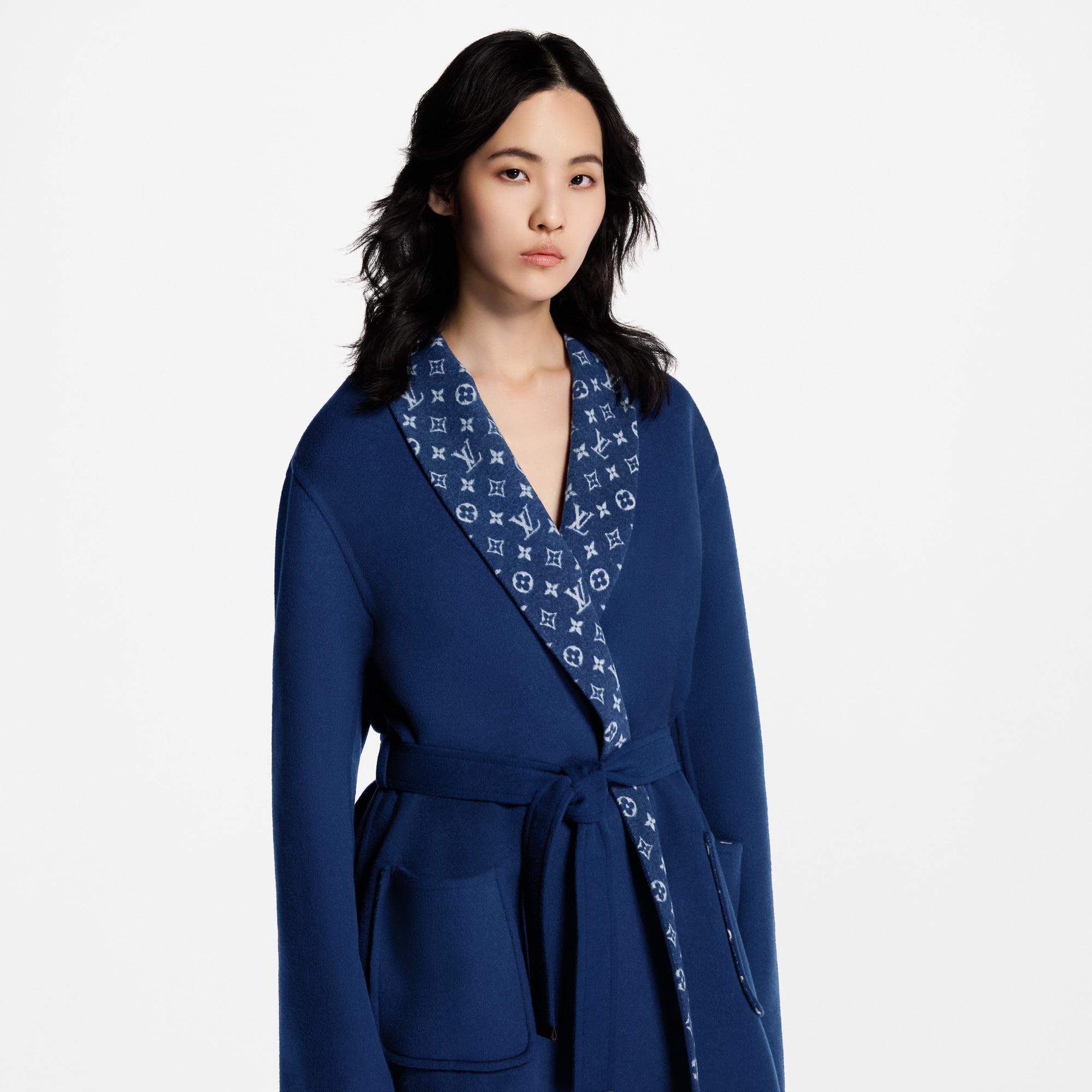Wickelmantel mit Signatur  Damen Ready to Wear Mäntel und Jacken | LOUIS VUITTON (Zoom)