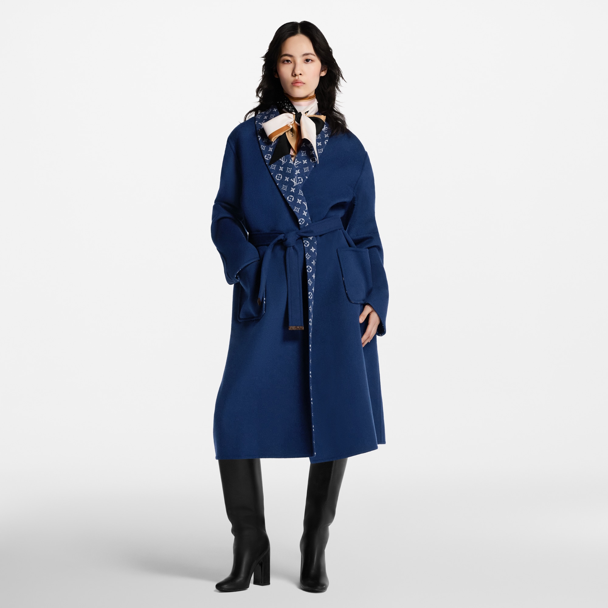 Wickelmantel mit Signatur  Damen Ready to Wear Mäntel und Jacken | LOUIS VUITTON (Zoom)