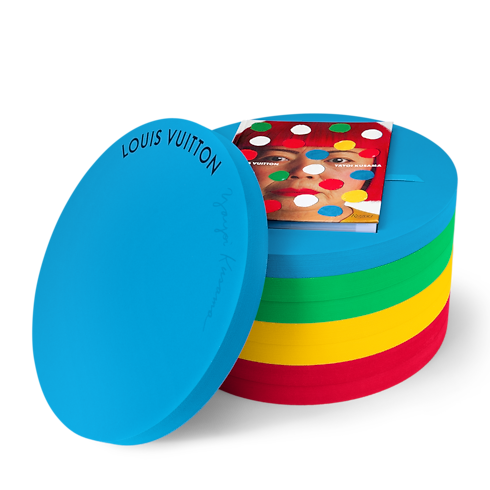 Yayoi Kusama x Louis Vuitton: Creating Infinity Trunks, Reisen und Wohnen Bücher und Schreibaccessoires Bücher | LOUIS VUITTON (Zoom)